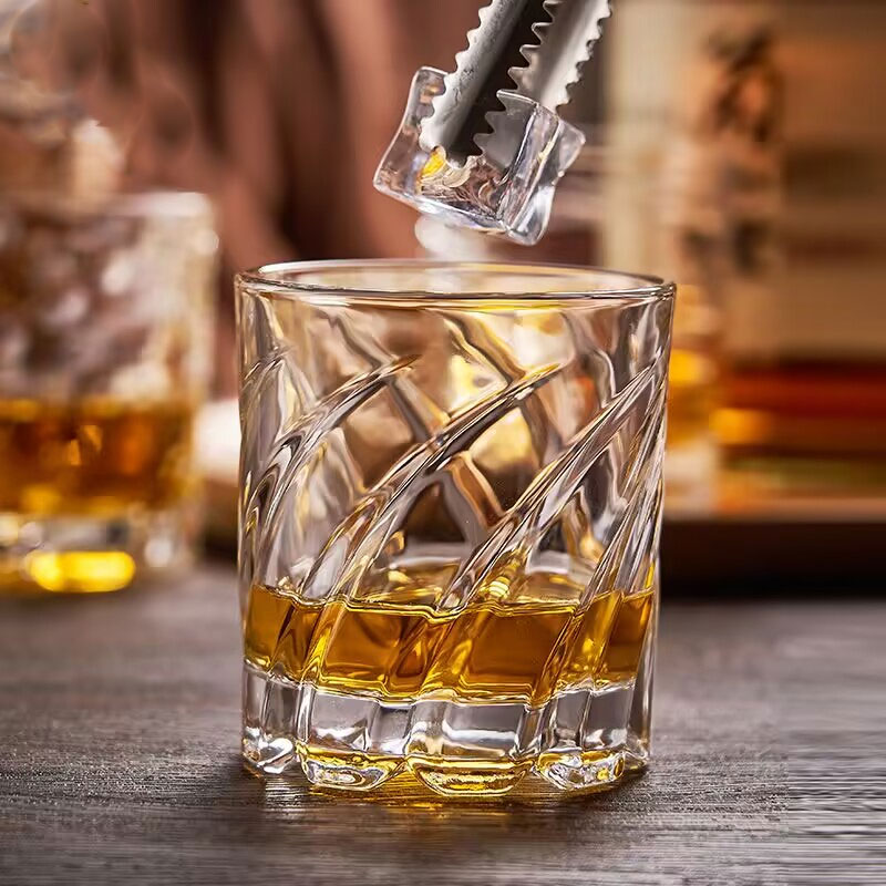 Wine Beer And Spirit - แก้ววิสกี้ลายนูนคุณภาพสูงสำหรับใช้ในบ้าน แก้วหรูหราสำหรับบาร์ แก้วคลาสสิกสำหรับสุราและเครื่องดื่มแอลกอฮอล์ แก้วไวน์ ของขวัญปีใหม่